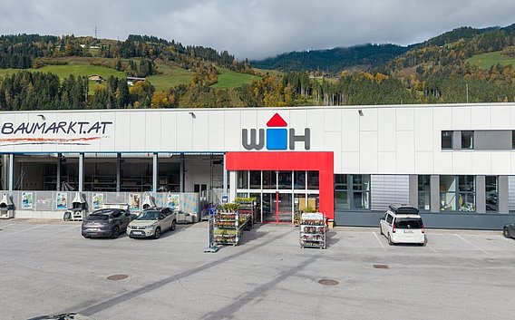 Haupteingang der Würth Hochenburger Filiale St. Johann im Pongau